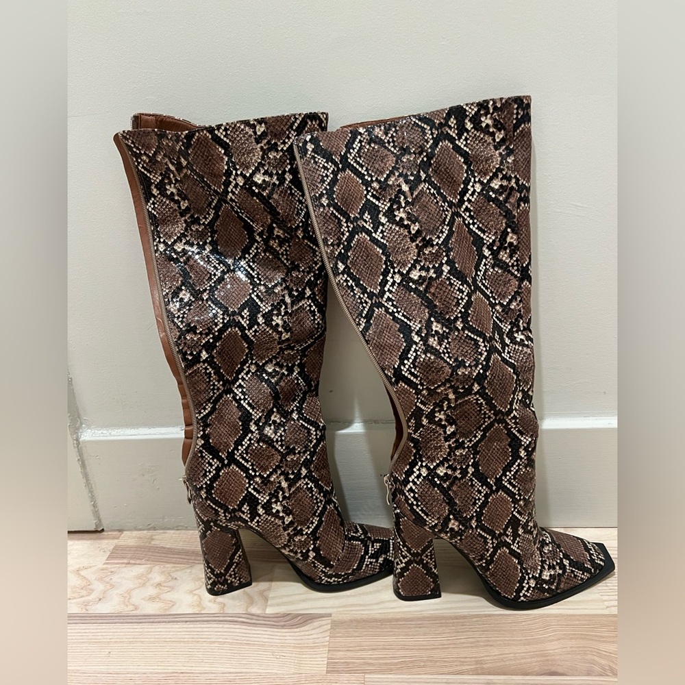 Snakeprint chunky heeled boot